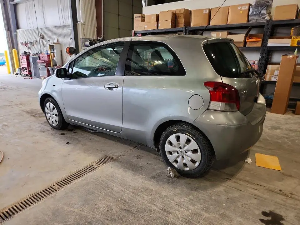 2010 TOYOTA YARIS BASE  