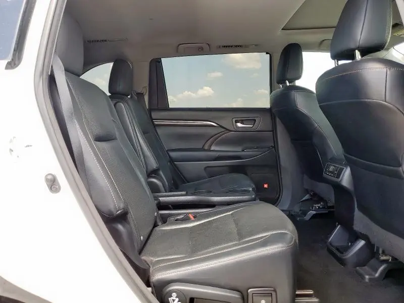 2015 TOYOTA HIGHLANDER LIMITED  