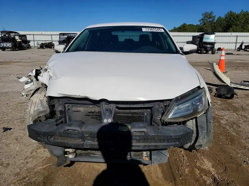 2013 VOLKSWAGEN JETTA SE  