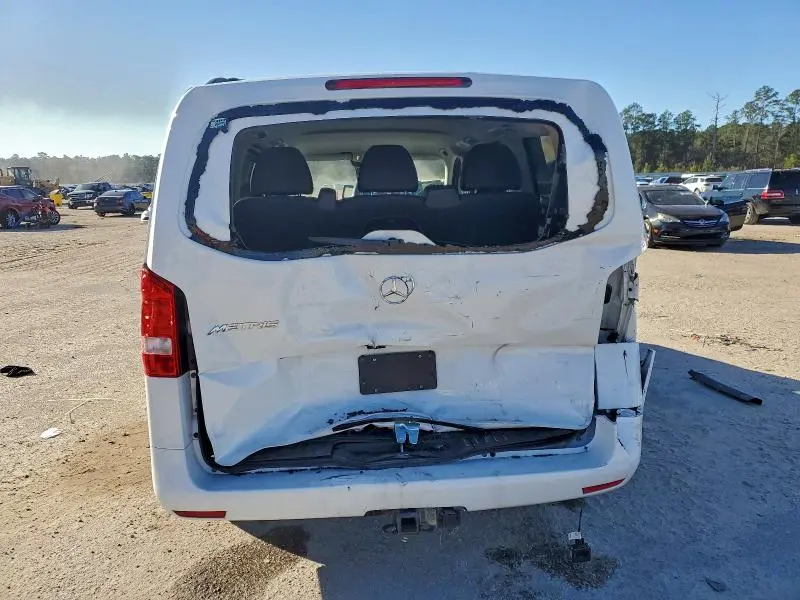 2023 MERCEDES-BENZ METRIS   