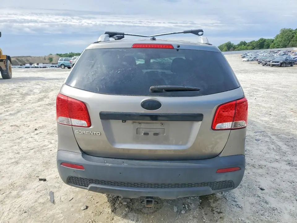 2011 KIA SORENTO LX  