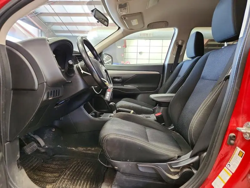 2016 MITSUBISHI OUTLANDER SE  