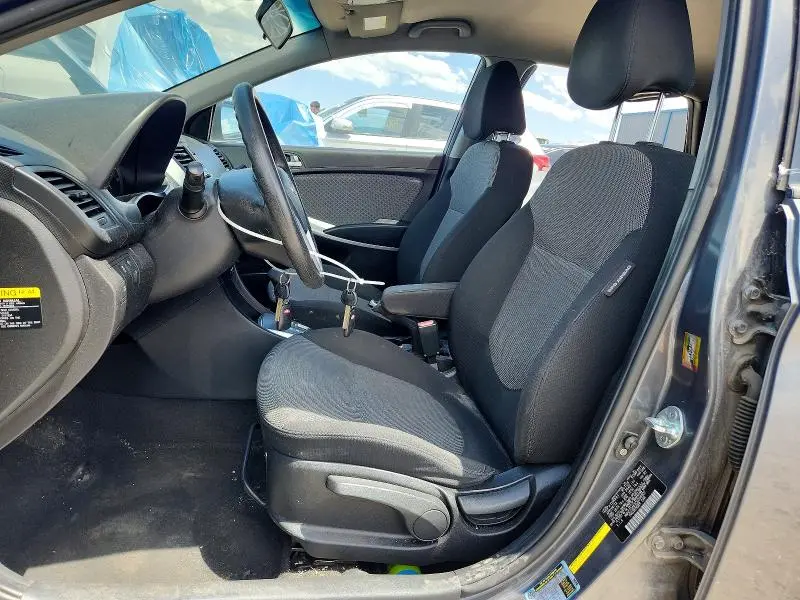 2012 HYUNDAI ACCENT GLS  