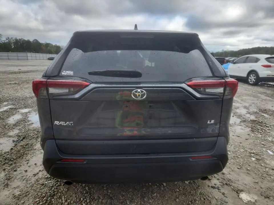 2022 TOYOTA RAV4 LE  