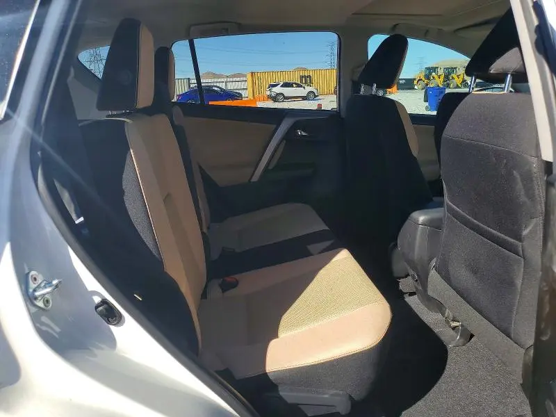 2016 TOYOTA RAV4 XLE  