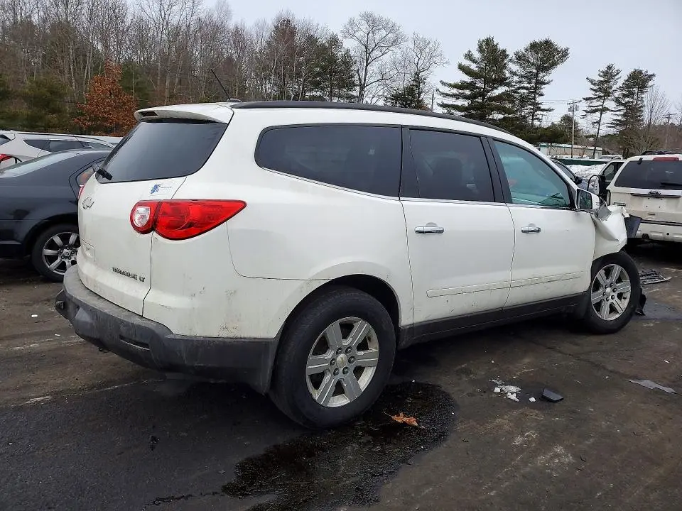 2010 CHEVROLET TRAVERSE LT  