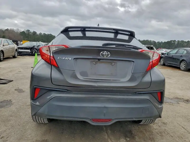 2018 TOYOTA C-HR XLE  