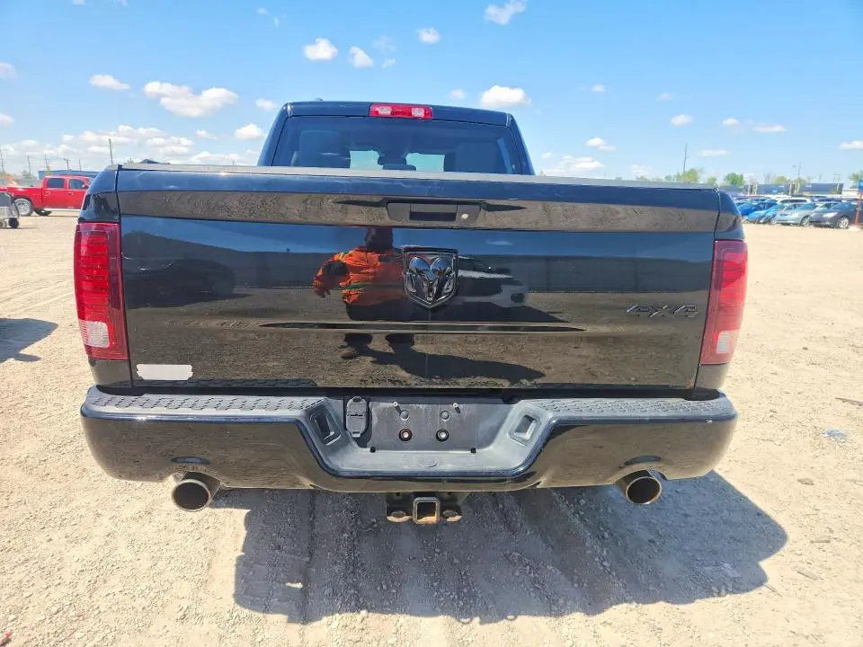 2013 RAM 1500 ST  