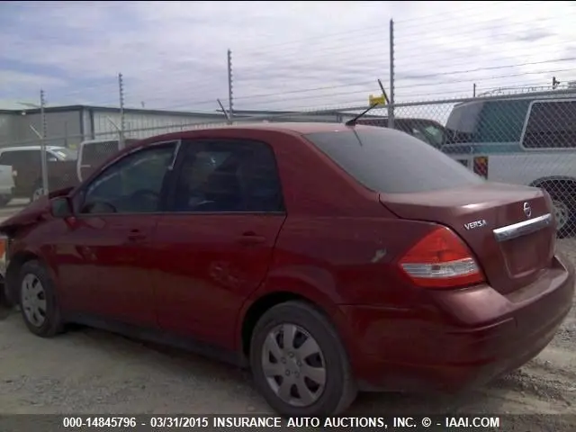 2011 NISSAN VERSA 1.8S