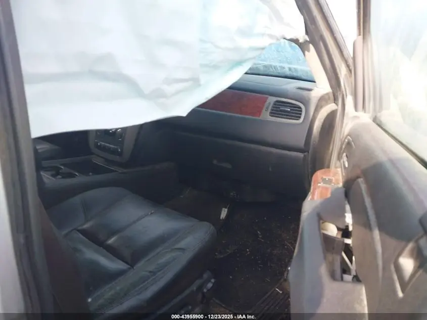 2013 GMC YUKON XL 1500 SLT