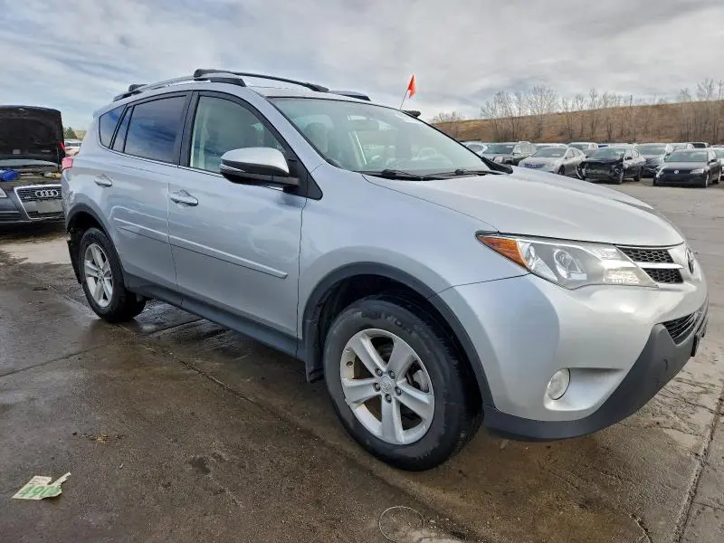2014 TOYOTA RAV4 XLE  