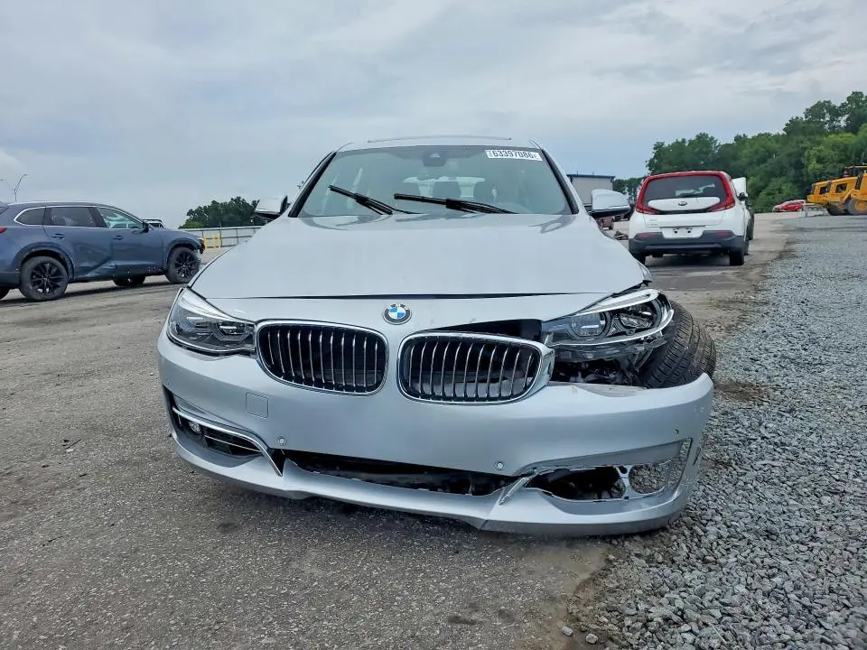2019 BMW 330XI GT  