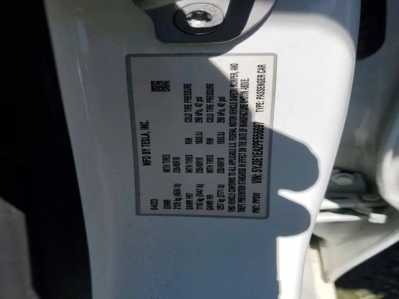 2023 TESLA 3   