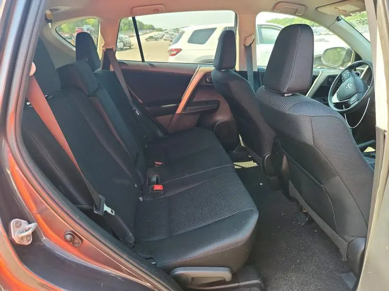 2014 TOYOTA RAV4 LE  