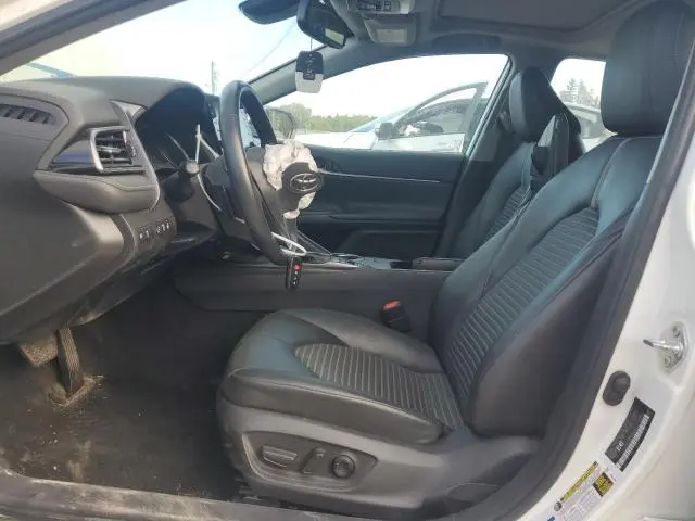 2022 TOYOTA CAMRY XLE  