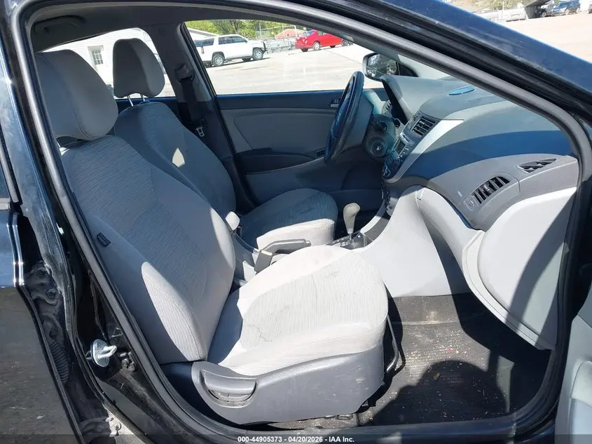 2015 HYUNDAI ACCENT GLS