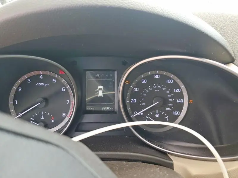 2017 HYUNDAI SANTA FE SE  