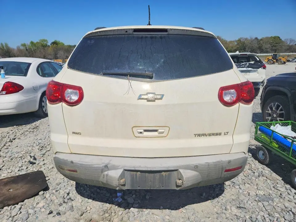 2012 CHEVROLET TRAVERSE LT  