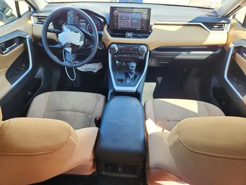 2021 TOYOTA RAV4 XLE  