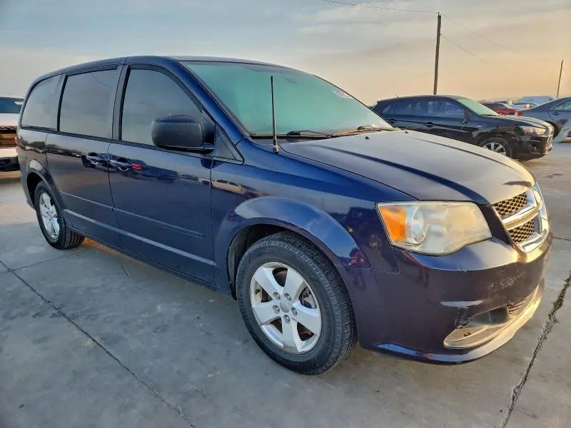 2014 DODGE GRAND CARAVAN SE  
