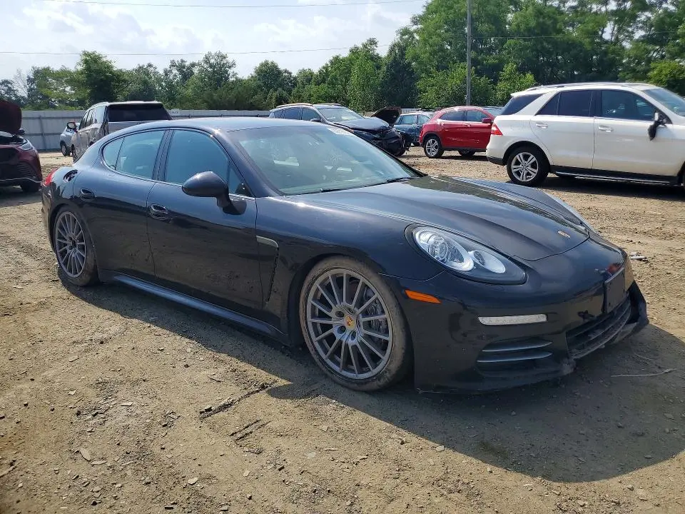 2016 PORSCHE PANAMERA 2  