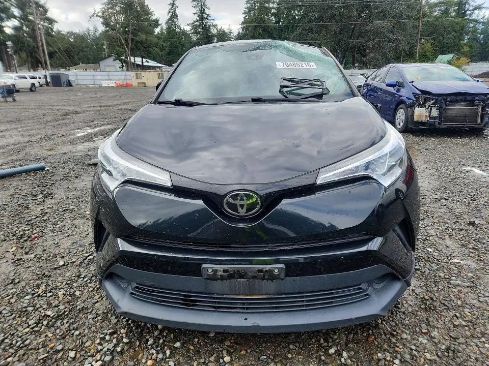 2019 TOYOTA C-HR LE  