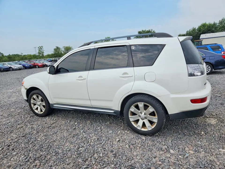 2011 MITSUBISHI OUTLANDER SE  