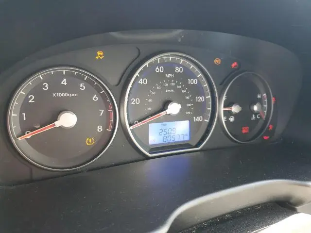 2012 HYUNDAI SANTA FE SE  