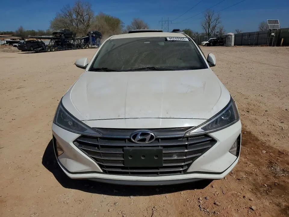 2019 HYUNDAI ELANTRA SE  