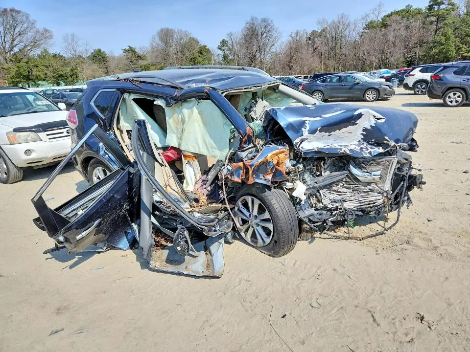 2016 NISSAN ROGUE SV  