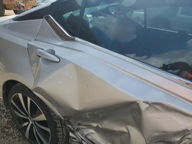 2019 NISSAN ALTIMA SR  