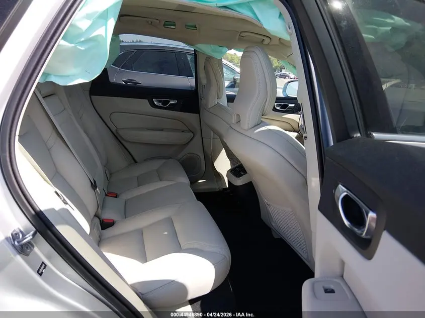 2021 VOLVO XC60 T5 INSCRIPTION