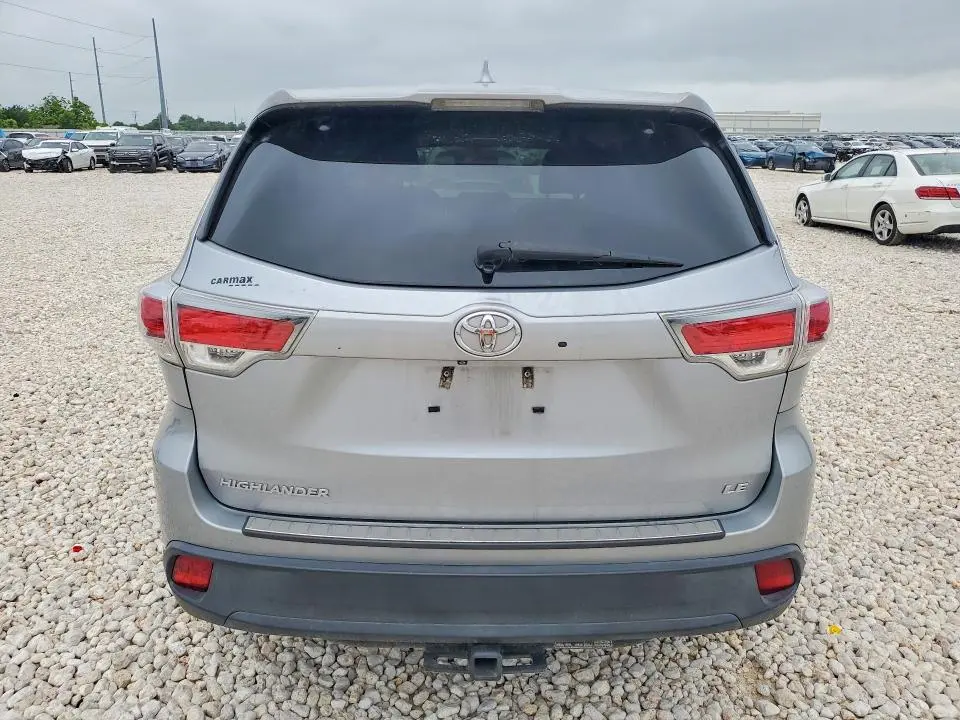 2016 TOYOTA HIGHLANDER LE PLUS  