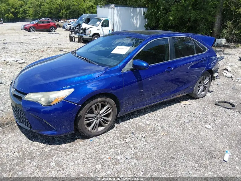 2016 TOYOTA CAMRY SE