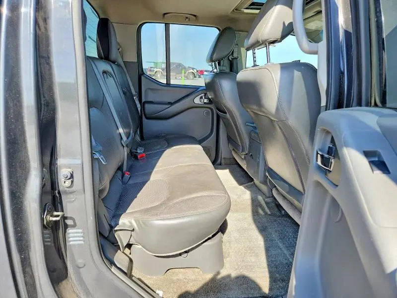 2012 NISSAN FRONTIER S  