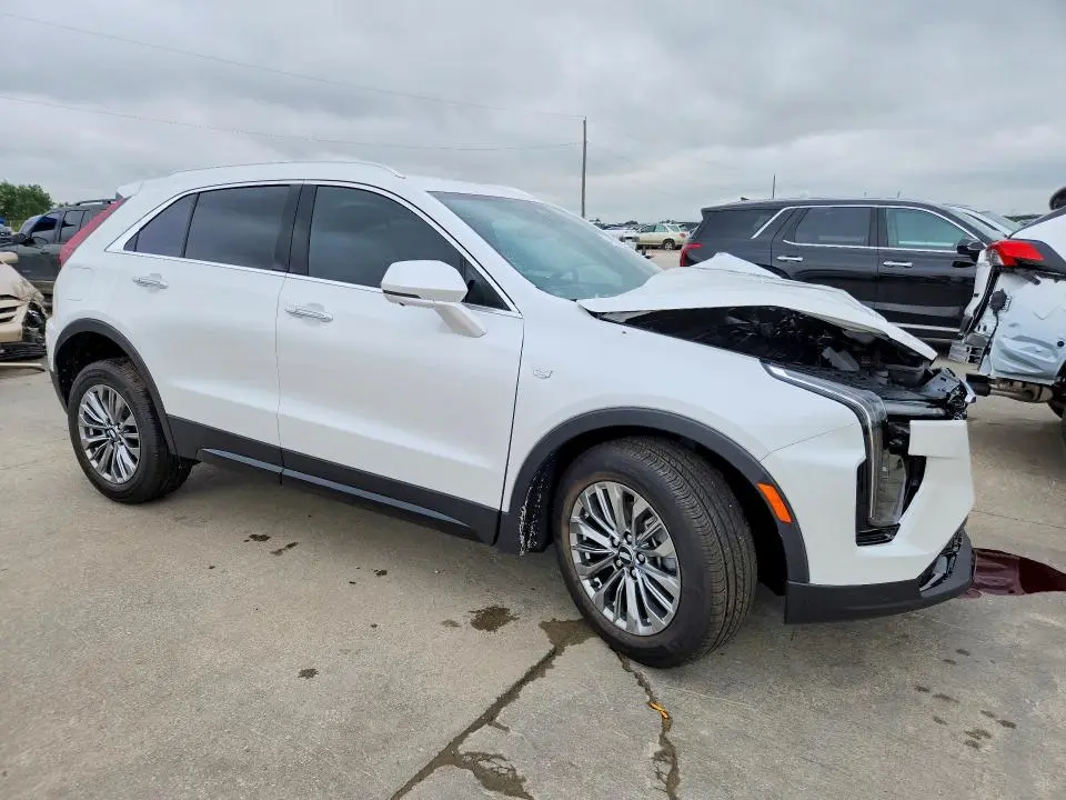 2025 CADILLAC XT4 PREMIUM LUXURY  