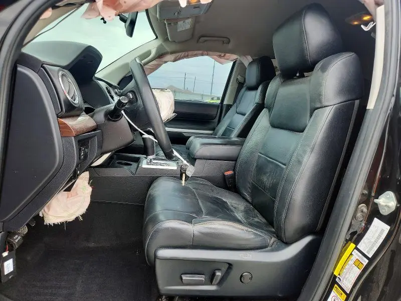 2017 TOYOTA TUNDRA CREWMAX LIMITED  