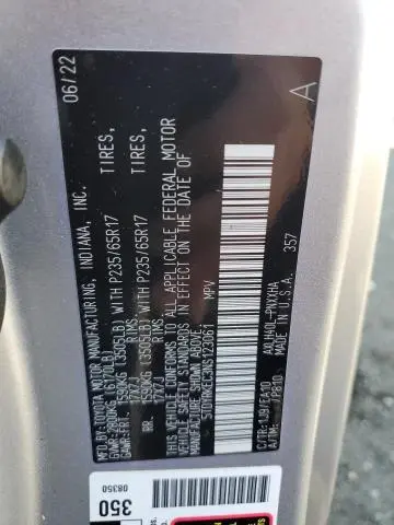 2022 TOYOTA SIENNA XLE  