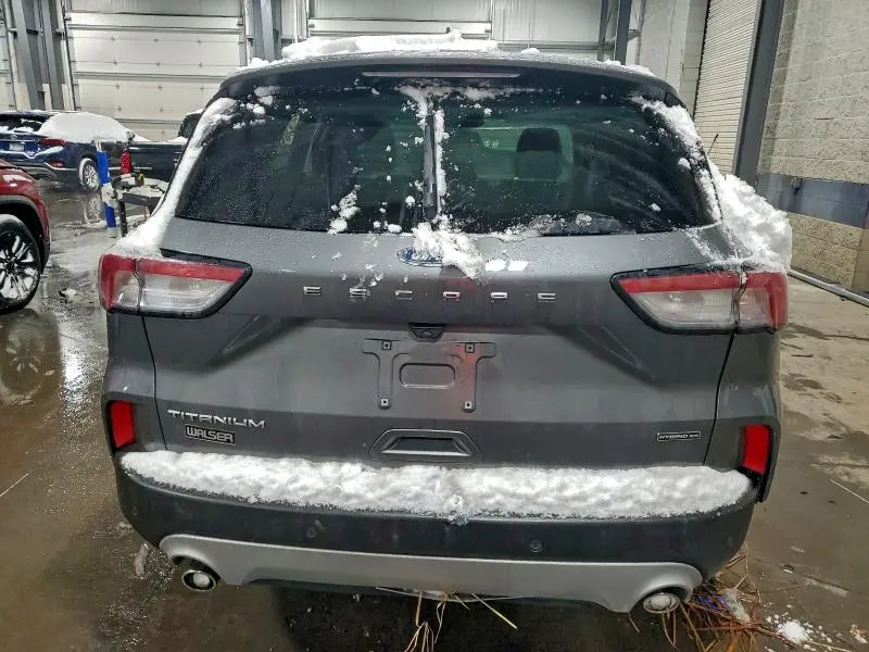 2021 FORD ESCAPE TITANIUM  