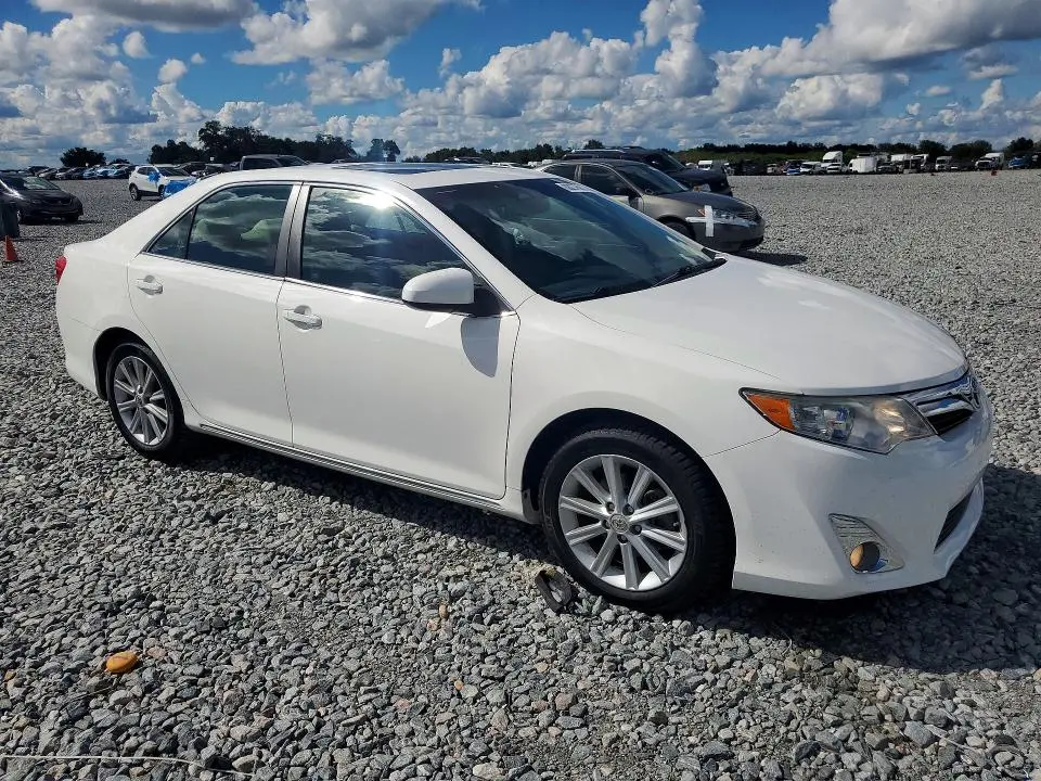 2012 TOYOTA CAMRY XLE  