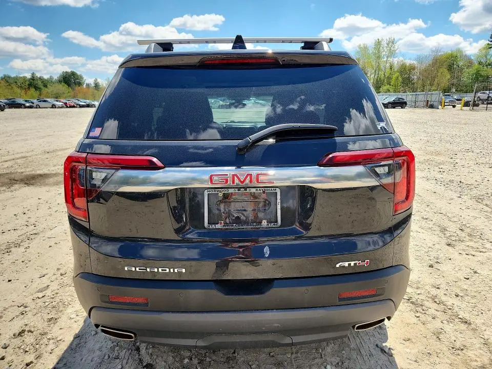 2020 GMC ACADIA AT4  