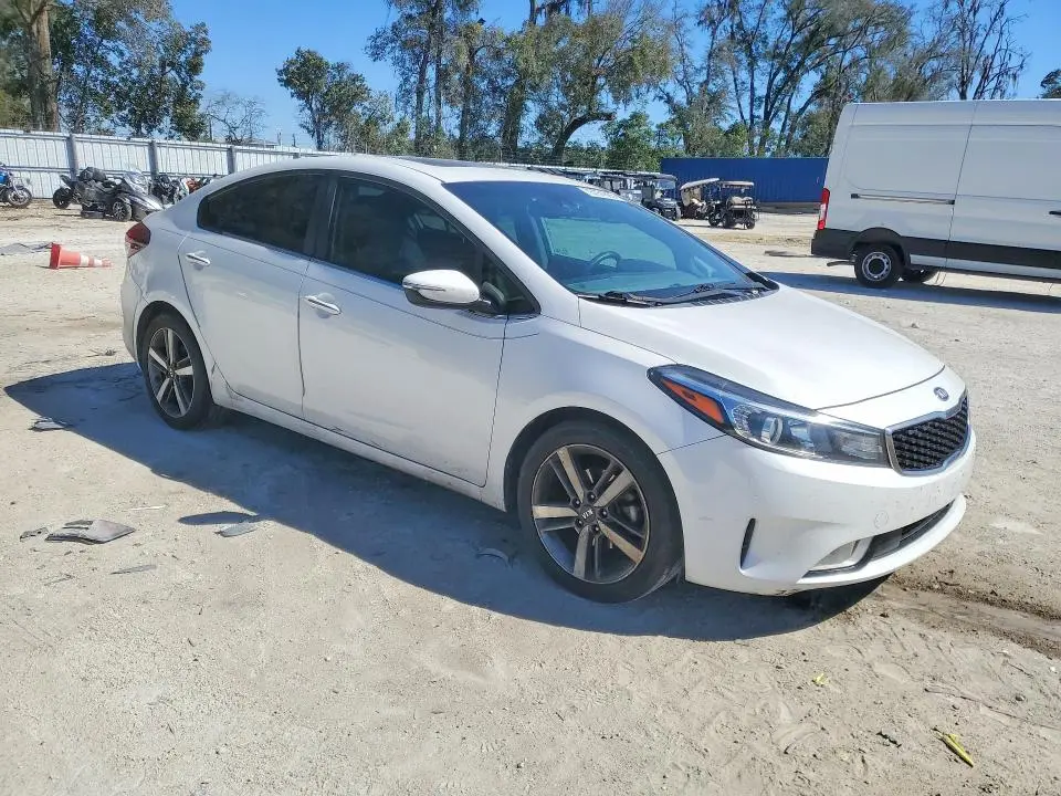 2017 KIA FORTE EX  