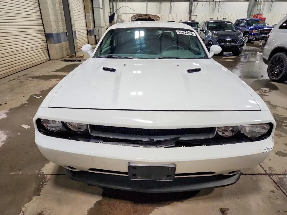 2013 DODGE CHALLENGER SXT  