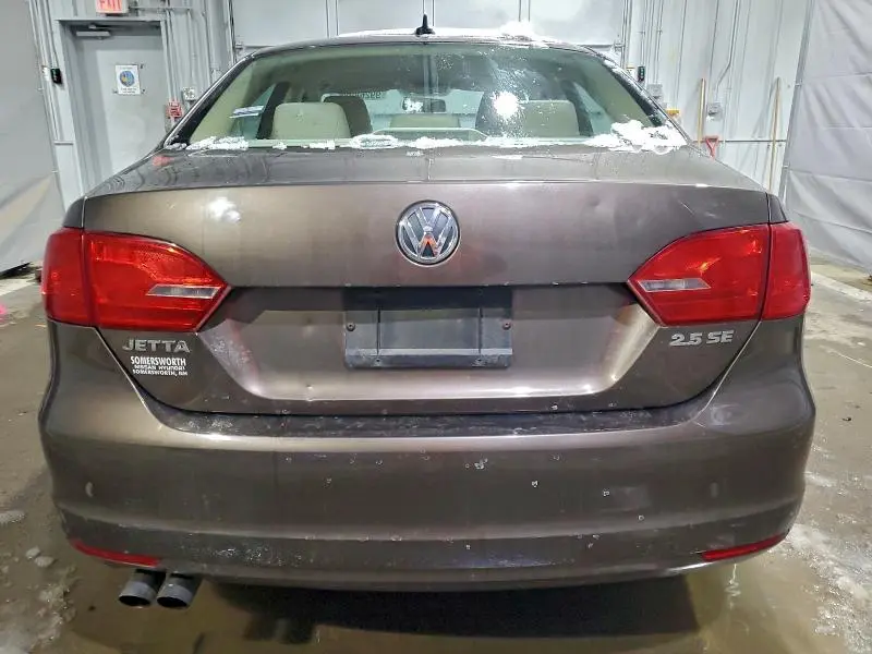2013 VOLKSWAGEN JETTA SE  