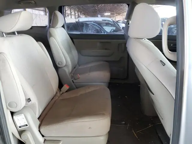 2016 KIA SEDONA L  