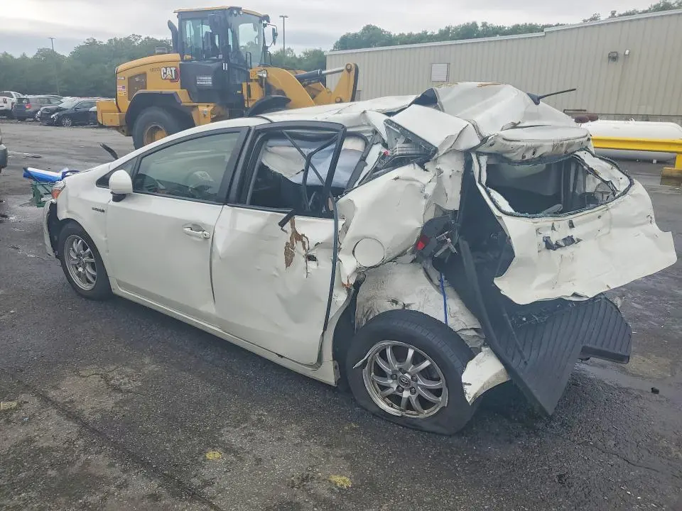 2016 TOYOTA PRIUS V TWO  