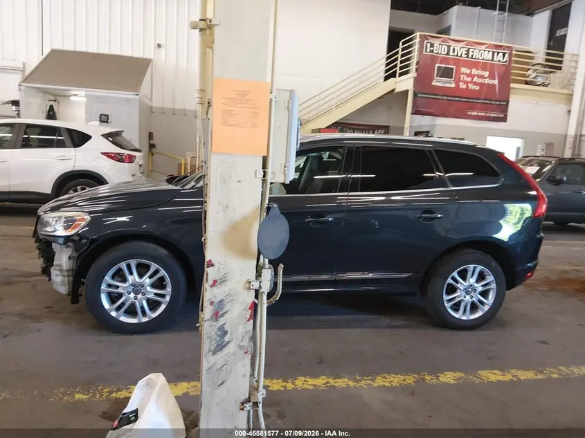 2015 VOLVO XC60  