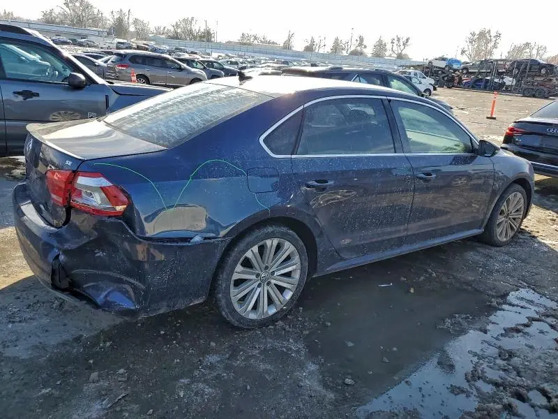 2012 VOLKSWAGEN PASSAT SE  