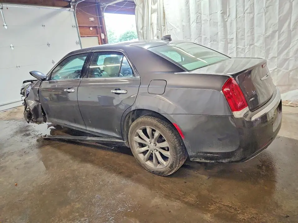 2015 CHRYSLER 300C   