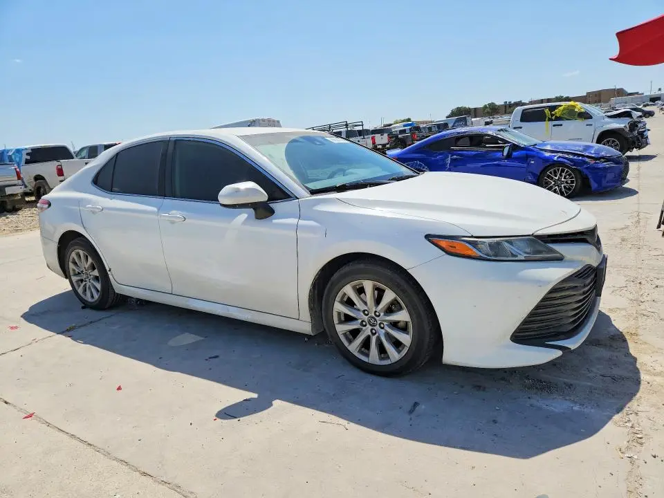 2020 TOYOTA CAMRY LE  